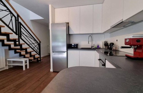 Zagreb House | Funktastic Townhomes w/2BA, Green Patio & 70' TV