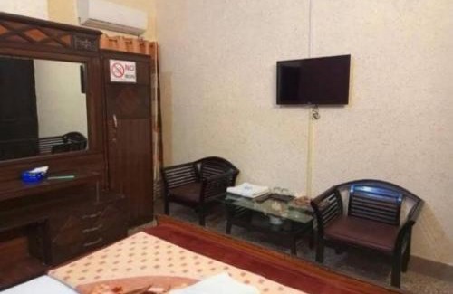 Karachi House | Furnish Rooms Near Jinnah Airport
