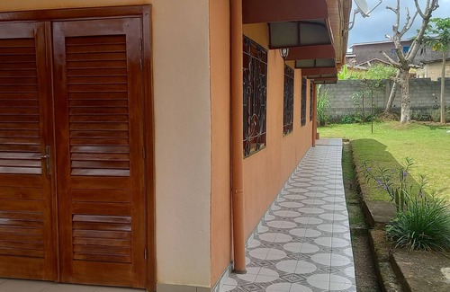 Ebolowa Apartment | Furnished 2 bedroom apartment Barrière, parking downtown ebolowa.