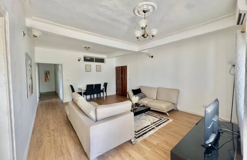 Centre ville Apartment | Furnished 3 bedrooms flat in city centre.