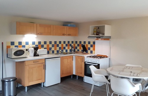 Bagnoles-de-l'Orne Apartment | Furnished apartment in individual house any comfort with raised garden