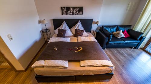 Frohnd Apartment | Gästehaus Holzer Kreuz - Ferienwohnung "Narzisse"