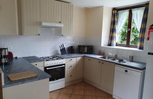 Les Champs-Geraux House | Gîte Abricot - Les Gîtes de la Lohuas