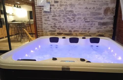 Le Bouillon House | Gîte avec jacuzzi privatif - Haras Le Val Du Conte