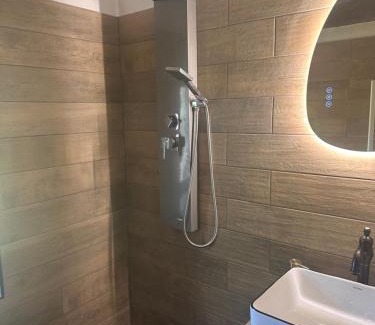 Gerbepal Apartment | Gîte Charme et Détente, Sauna, Spa,étang et Terrasse Privée