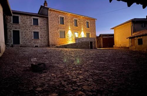 Saint-Martin-Lestra House | Gîte chez GAREL 15 personnes avec spa