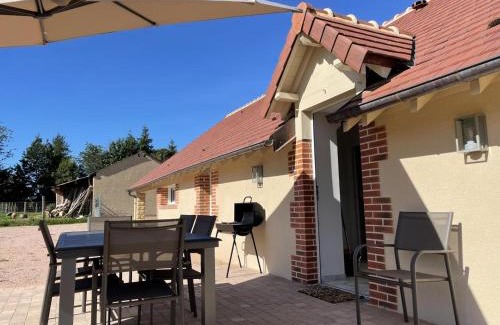 Thiel-sur-Acolin House | Gîte de campagne confortable avec climatisation et jardin à Thiel-sur-Acolin - FR-1-489-338