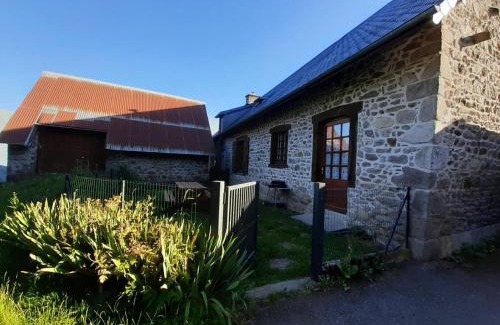 Lamaziere-Haute Apartment | Gîte de France à Lamazière-Haute 2 épis - Gîte de France 5 personnes MAE-9934