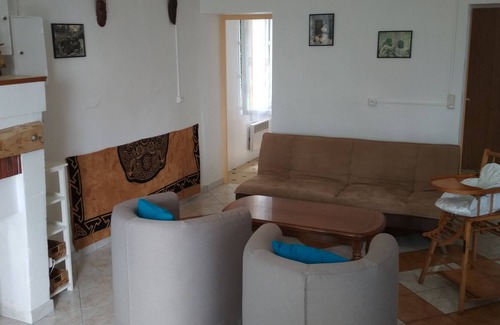 Savigne-sous-le-Lude Cottage | Gîte de la Chesnaie (whole gîte for 7 to 9 people) 10 minutes from the Flèche zoo