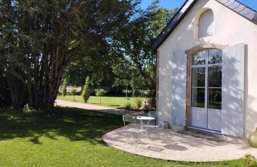 Epineuil-le-Fleuriel House | Gîte des Tourterelles