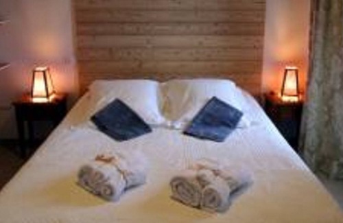 Besse-et-Saint-Anastaise Apartment | Gîte Dompop