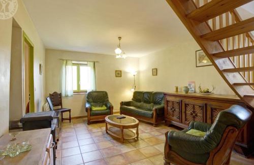 La Terrasse-sur-Dorlay House | Gîte familial avec terrasse à La Terrasse-sur-Dorlay - FR-1-496-73