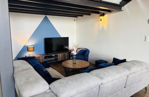 Bressolles House | Gîte familial avec piscine privée et animaux admis à Bressolles - FR-1-489-598