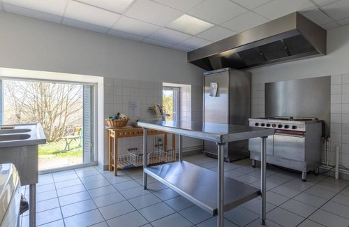 Charbonnieres-les-Varennes House | Gîte Municipal Champagnol