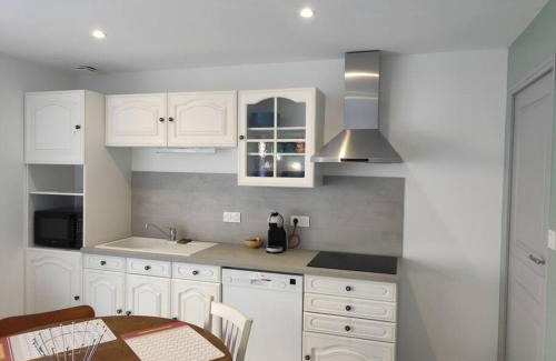 Saint-Claude-de-Diray House | Gîte Les Deux Ailes