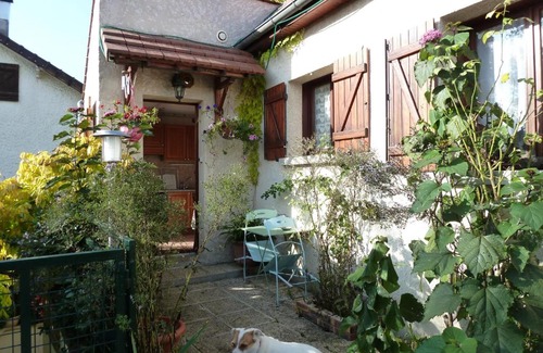 Crecy-en-Brie House | Gîte Les Iris