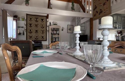 Toulon-sur-Allier House | Gîte paisible près de Moulins avec jardin, poêle à bois et parking - FR-1-489-463