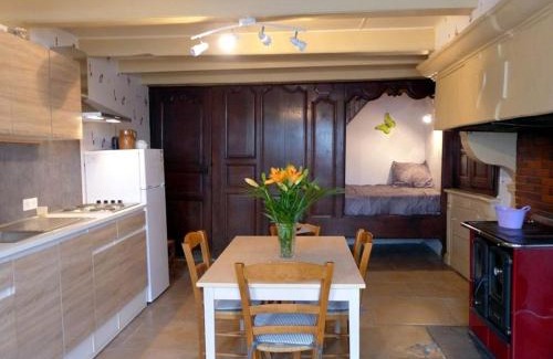 Chaumont-la-Ville House | Gîte rénové avec charme, garage et vélos à disposition - FR-1-611-36