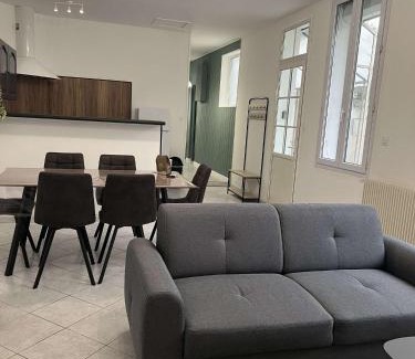 Sully-sur-Loire Apartment | Gîte T3 Cœur de ville