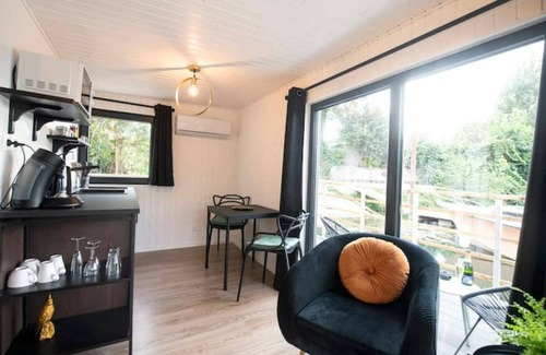 Bennecourt Boat Rental | Gîtes Seine & Nature Logement Flottant Atypique "Le Babord"