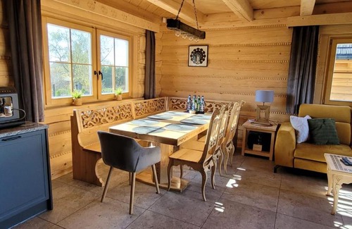 Istebna Villa | Górskie Przysiółki w Koniakowie - Dom z bala GÓRALSKI LOFT