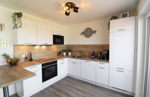 Tossens Apartment | Gööskieker Tossens - wood stove, terrace & family vacation