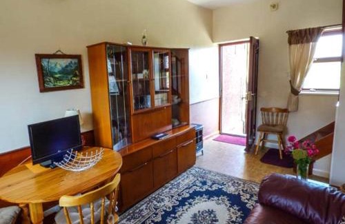 Holmrook House | Gable View