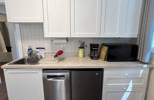 Regional District of Nanaimo Apartment | Gabriola Large Private Suite & Hot Tub