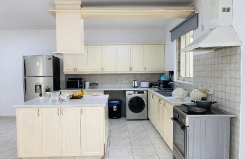 Larnaca Villa | Gaia - 4 Bedroom House in Larnaca