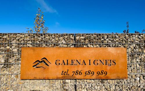 Stronie Slaskie House | Galena i Gnejs