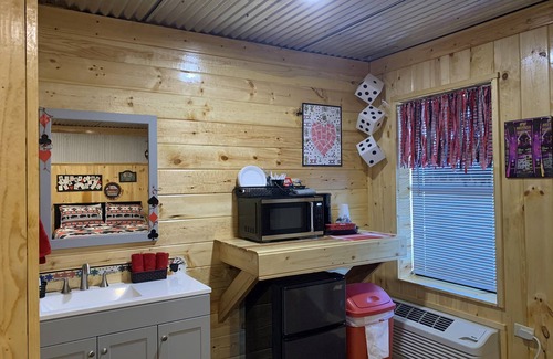 Cache Cabin | Gambling Buffalo Cabin near Casinos and Wichita Mountains Cache Medicine Park