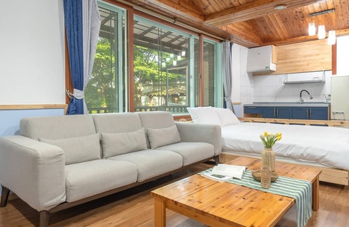 Sang House | Gapyeong Highmong Pet-friendly Kids Pool