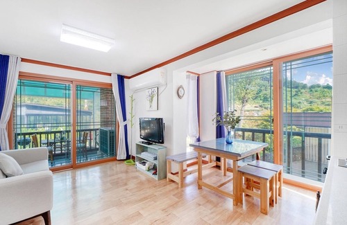 Sang House | Gapyeong Himong Aegyeon Pension