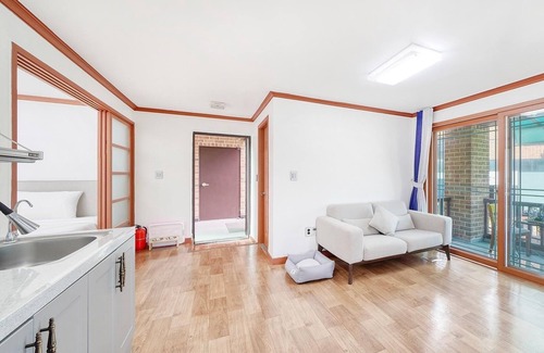 Sang House | Gapyeong Himong Aegyeon Pension