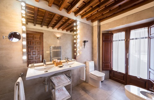 Central District Hotel | Gar Anat Hotel Boutique
