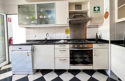 Canico Apartment | Garajau Terrace - Amazing Views of Garajau Town