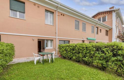 Bogliaco Apartment | Garda - Lakefront Residence Pool - by Host4U