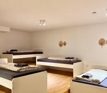 Wiener Neudorf Apartment | Garden Apartment with 5 Separate Beds