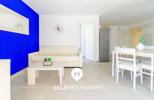 La Faviere Apartment | Garden,beach et pool in La Favière by SELECT’soHOME