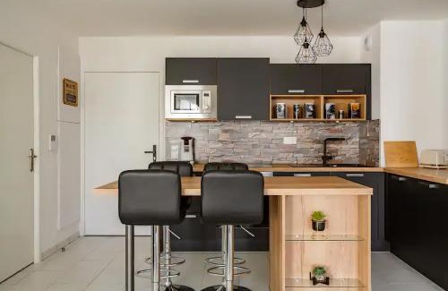 Serris Apartment | Garden By Dream Apartments