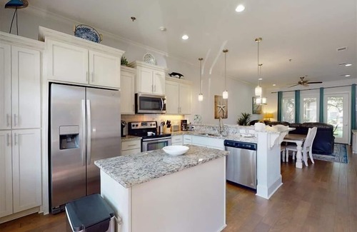 Jekyll Island House | Garden Cottage 70 Island Time Cottage Come stay a while!