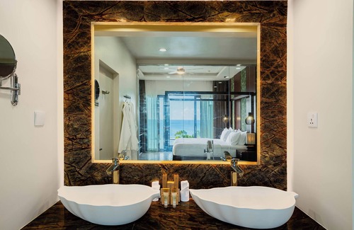 Mare Anglaise Resort | Garden Hill Resort & Spa