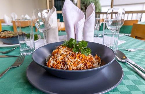 Yeka Hotel | Garden Hills Hotel