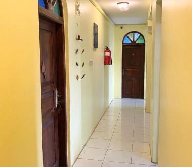 Stone Town Cabin | Garden Lodge