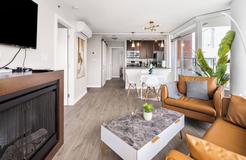 Central Apartment | GardenView Modern Condo +Parking +Gym +Pool