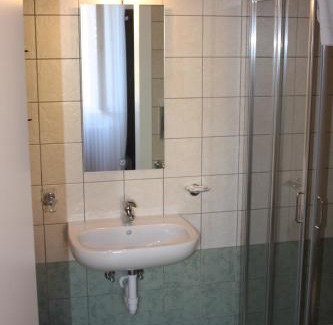Roncegno Apartment | Garnì Villa Waiz