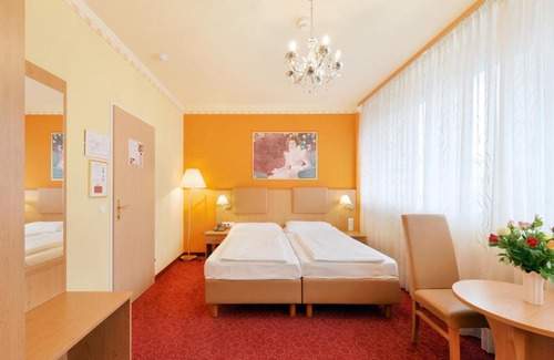 Landstrasse Hotel | Garten- und Kunsthotel Gabriel City