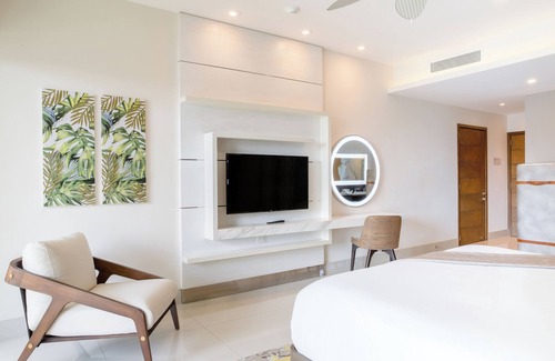 Isla Mujeres Resort | Garza Blanca Resort & Spa CancunnSpacious 2 BDRM Suite W/All the Amenities!