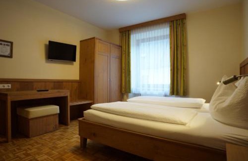 Kotschach-Mauthen Hotel | Gasthof-Fleischerei Engl