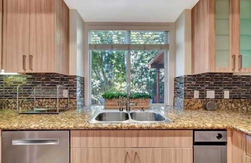 Tarzana House | Gated 5BR Villa on Private Street - Great Location